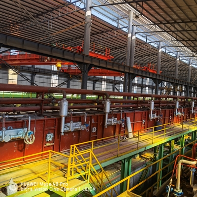Línea de acero fabricante de la galvanización de la inmersión caliente de la tira 0.5-1.5m m 400m m 70000TPY